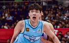 媒體人：青島備戰更足，楊瀚森破聯防成關鍵。