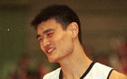 23年前姚明CBA季后賽12次歷史第一，總決賽得20+20。