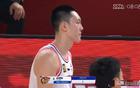 晉粵大戰激烈沖突，胡明軒被驅逐，違體技犯互揮拳。