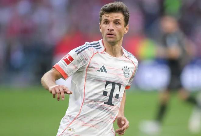 法爾克：穆勒與洛杉磯FC未定，拜仁傾向穆勒赴洛杉磯。
