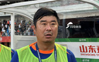 中乙聯(lián)賽泰山B隊(duì)VS杭州隊(duì)，韓鵬主帥指揮。