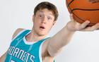 NBA夏聯(lián)決賽,黃蜂大勝會(huì)師國(guó)王,兩隊(duì)5勝0負(fù)爭(zhēng)冠。 NBA夏聯(lián)決賽,黃蜂大勝會(huì)師國(guó)王,兩隊(duì)5勝0負(fù)爭(zhēng)冠。