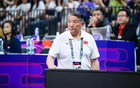 女籃風(fēng)波，隊(duì)員哭笑異樣，有人嬉笑引爭(zhēng)議，球迷不滿。