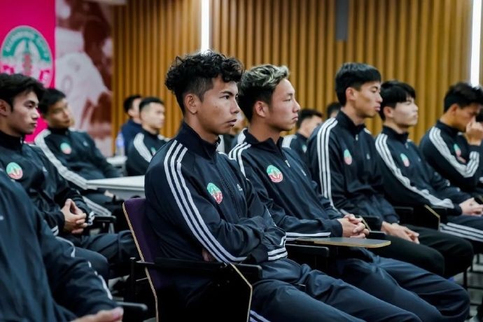 出征中乙!昆明城星足球俱樂部11日舉行新賽季見面會暨出征儀式