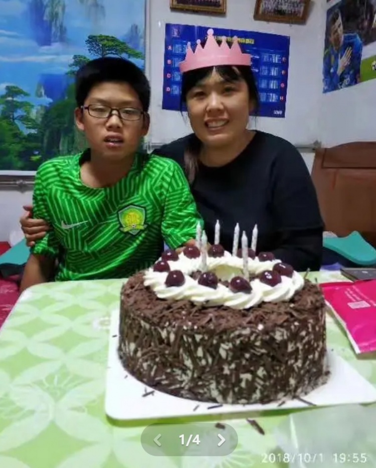 郭嘉璇母親曬照悼念兒子:璇兒生日快樂,希望天堂幸福