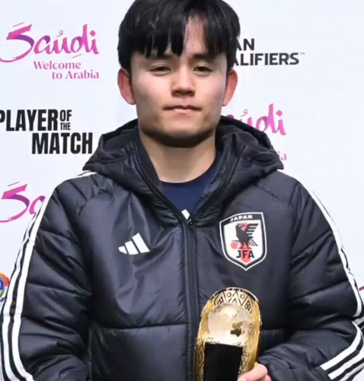 一傳一射閃耀全場!官方:久保建英當(dāng)選日本2-0巴林全場最佳