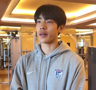 朱鵬宇:現在一邊踢球一邊上大學網課 大家說我挺像哈弗茨