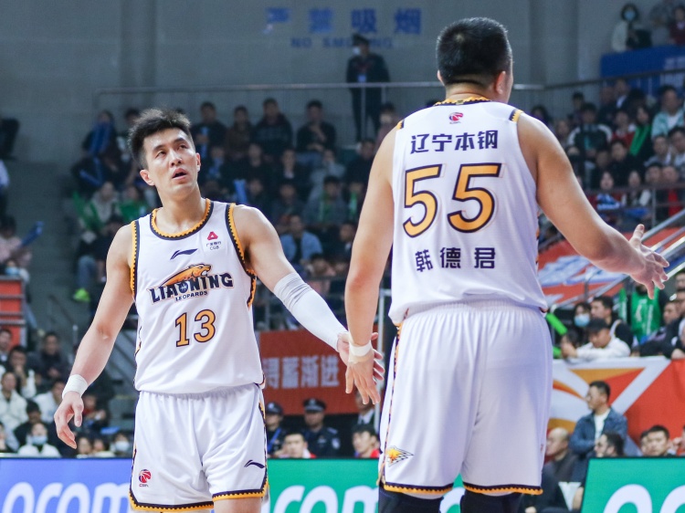 里程碑!韓德君8625分追平郭艾倫 并列遼籃隊史得分王