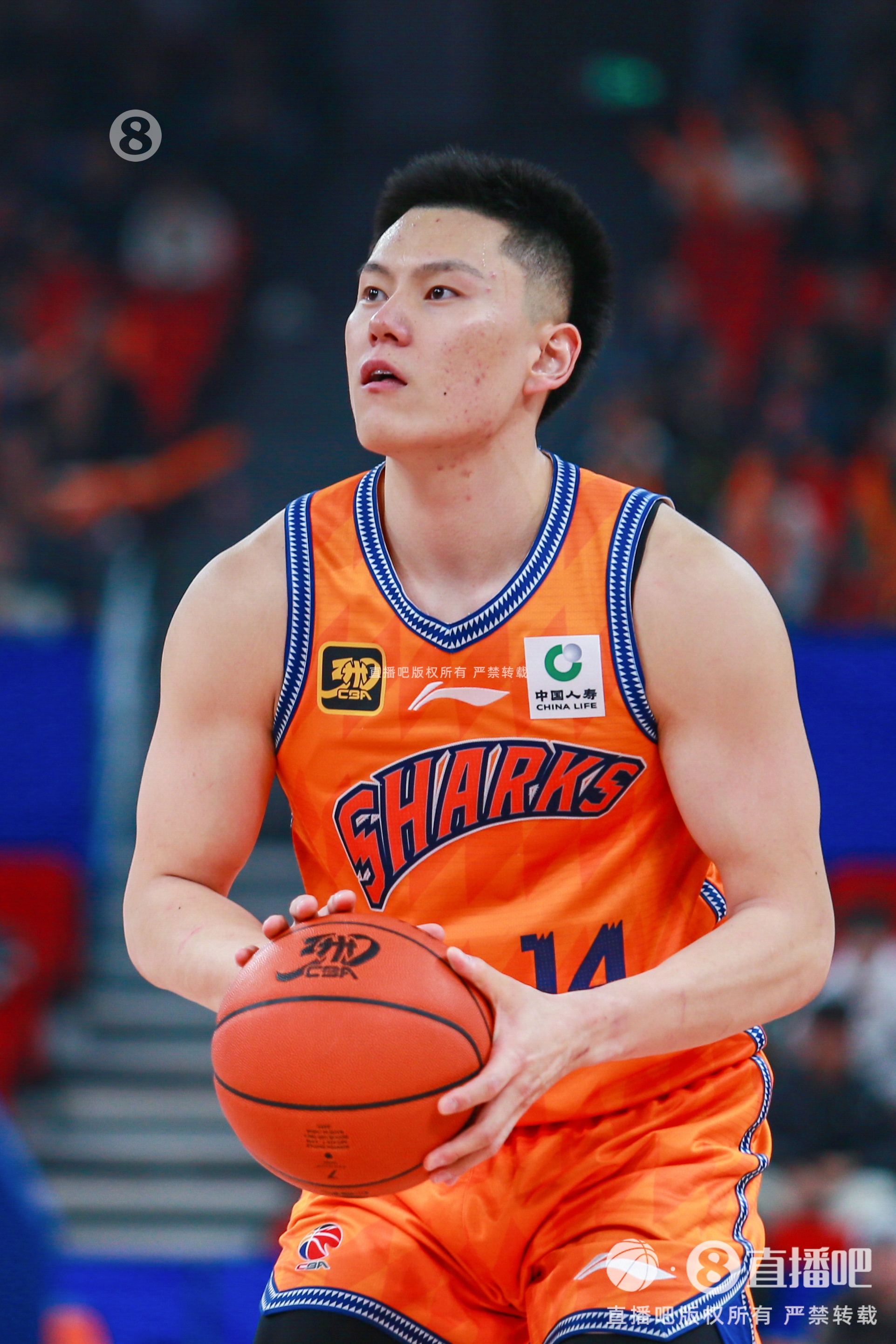 手感火熱!李弘權半場三分6中5得到15分3板0失誤