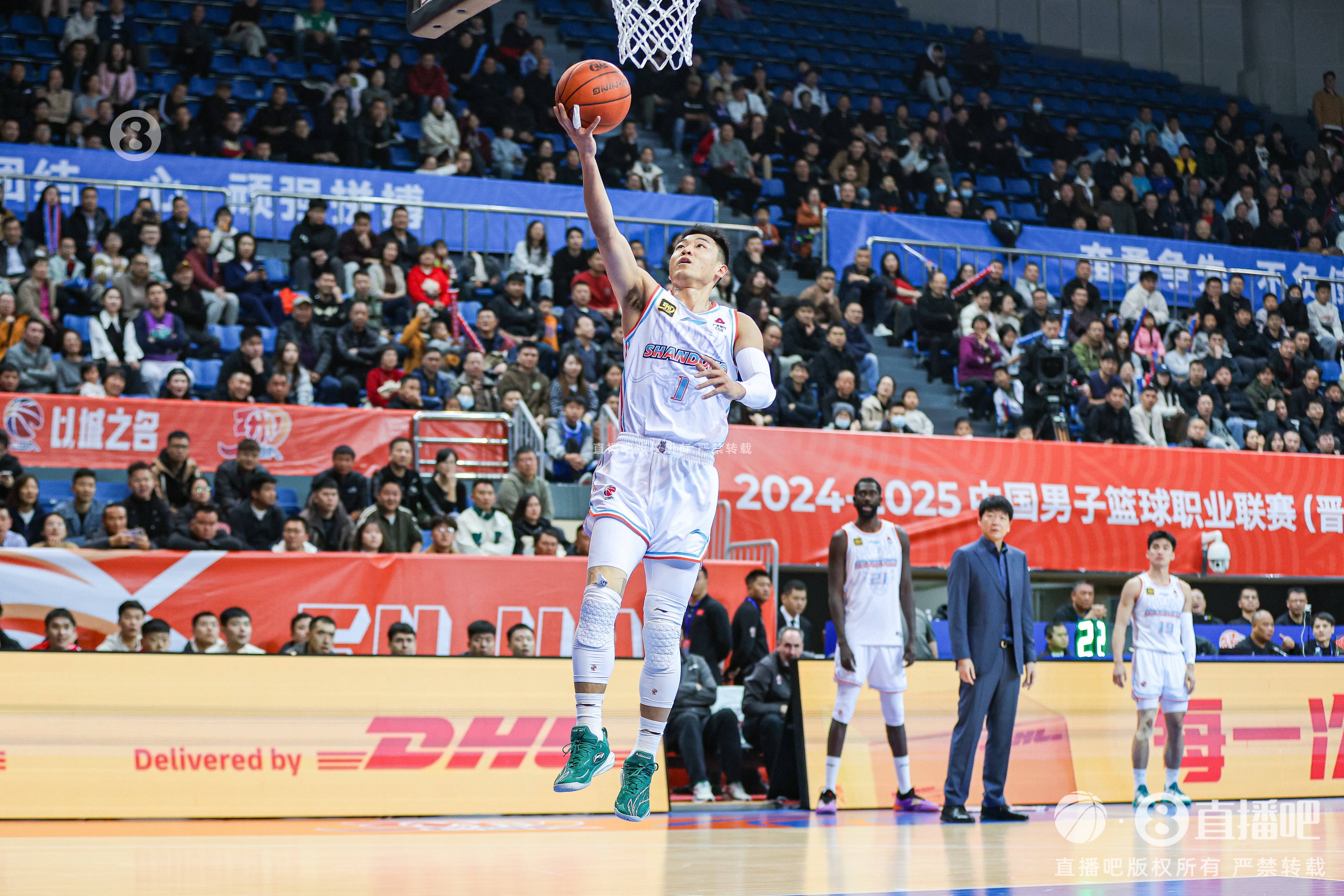 里程碑!高詩巖超越姚明 獨居本土球員三雙榜第2位
