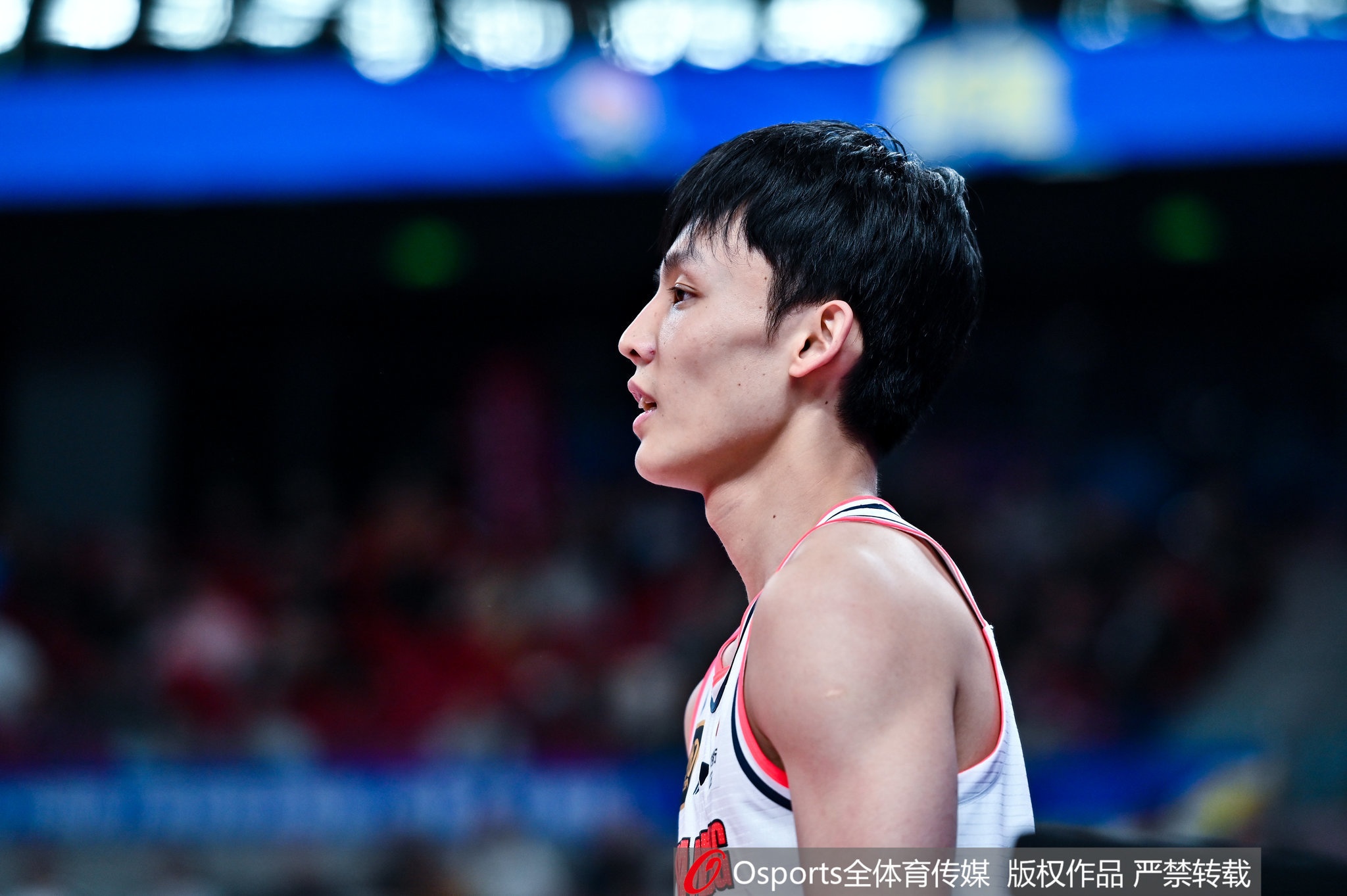 首節帶隊追分!徐杰19分鐘6中3拿到6分5助 正負值+22